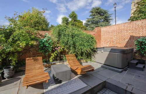 Huge Deluxe 600 Year Old Essex Manor, Hot Tub, Cinema Room, Sky Tv - Foto 7