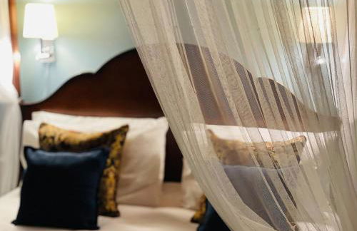 Tranquil Victorian Villa with Hot Tub & Sauna - Foto 25