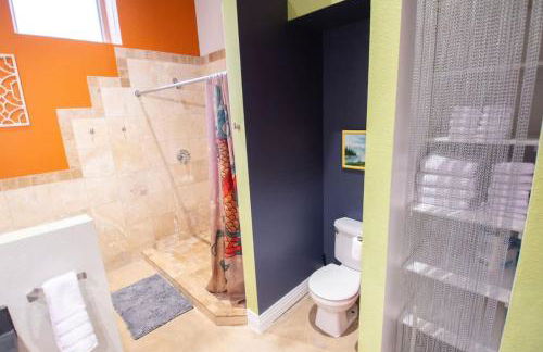 Trendy Modern Loft in Rino Art District - Photo 28