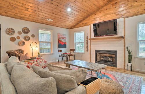 Painted Skies Upscale Getaway By Lake Burton! - Photo 6