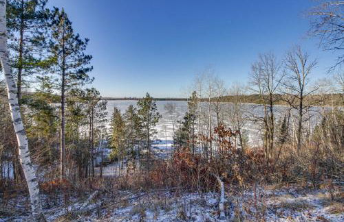 Hines Vacation Rental with Grill Walk to Lake! - Foto 24