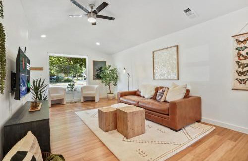 Trendy Remodeled Home by SoCo w Nice Outdoor Space - Foto 11