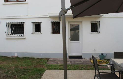 Appartement neuf 2 chambres avec jardin 2 places de parking securise a 300 metres de la plage - Foto 14