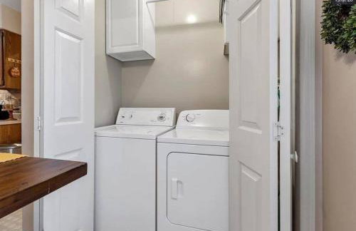 The Red Door 2-bedroom townhouse near VT & RU - Foto 7