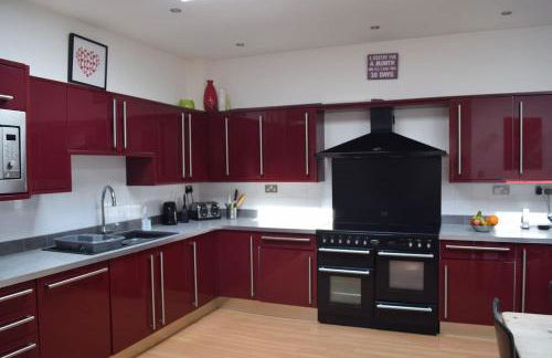 Nottingham City House - Photo 1