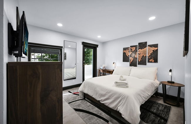 Escape to This Gorgeous new Wilton Manors Villa - Photo 9