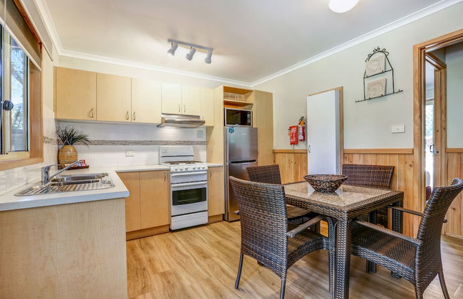 Seven Mile Beach Holiday Park - Photo 18