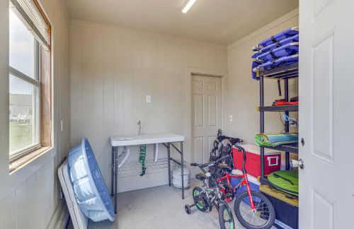 Pet-Friendly Home with Gazebo Minutes to Beach! - Foto 27