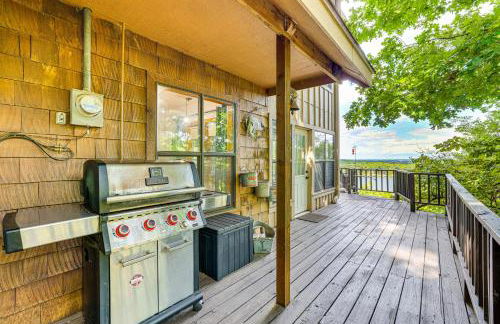 Lake-View Home with Deck and Gas Grill in Bernice! - Foto 30