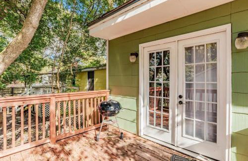 Sunny Midtown Cottage- Midtown Mobile - Photo 30