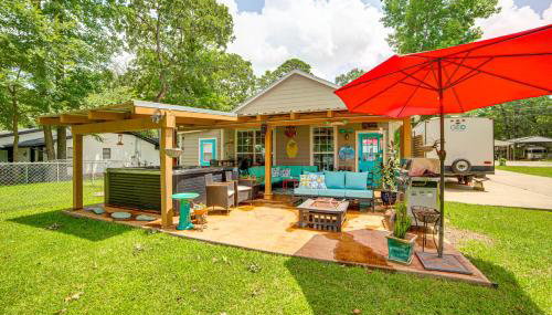 Pet-Friendly Lakefront Getaway with Hot Tub! - Foto 1