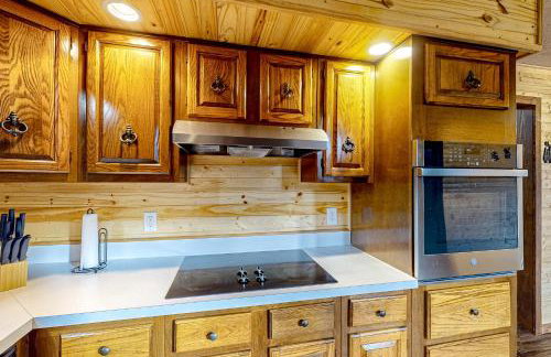 12 Mi to Downtown Hot Tub, Fire Pit Game Room! - Foto 11