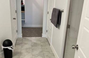 NEW 4-bed 4-bath Stylish House with Mountain View and 2 garages - Foto 19