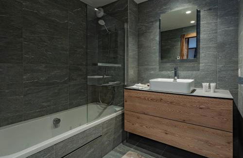 Confort & Élégance : 3 Chambres, Conciergerie 5* à Courchevel - FR-1-613A-39 - Foto 11