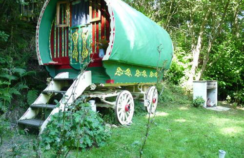 Romany Wagon & Cwtch - Photo 1