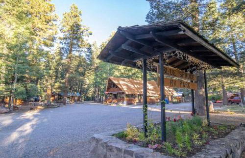 The Sophia Cabin #3 at Blue Spruce RV Park & Cabins - Foto 12