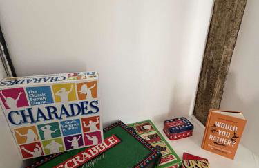 Stylish Designer Cottage - Sleeps 7 - Free Parking - Photo 19