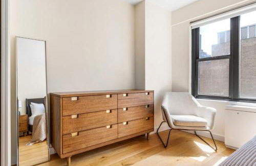 Midtown East 1BR w DM nr UN NYC-906 - Foto 10