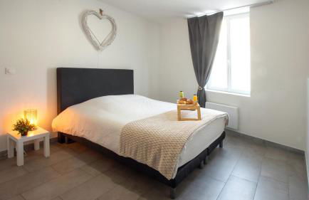 Apparemment t3 au cœur champenois - Foto 7