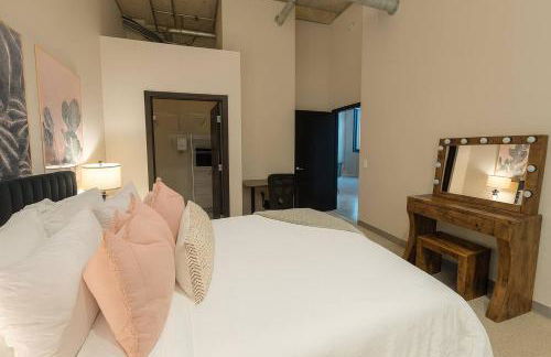 DT 2BD Steps from Target Field+GYM+KTCHN+LNDRY - Foto 68