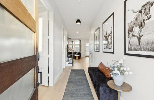 The Longhorn Luxe with Game Room and Fire pit and Karaoke - Foto 28