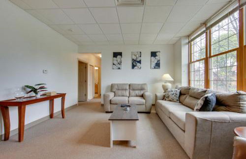 1 Mi to Allegheny River Cozy Apt with Shared Patio! - Foto 7