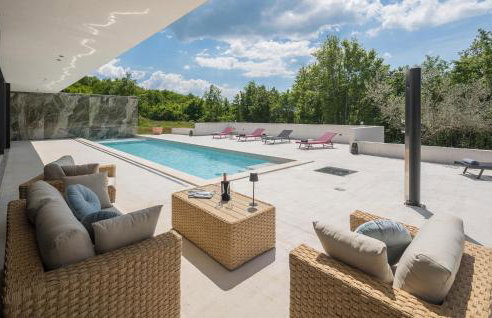 3 Bedroom Awesome Home In Sterna - Foto 2