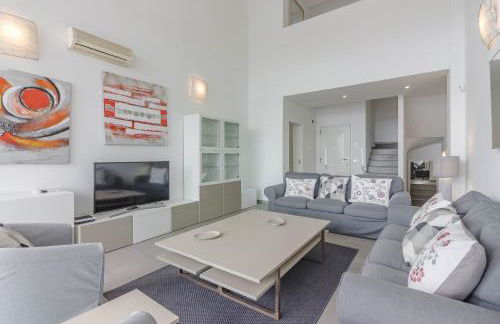 Villa Isabella, Luxury Villa with Heated Pool Ocean View in Adeje, Tenerife - Foto 35