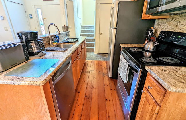 Alpine Allure by Avantstay Indoor Hot Tub, Game Loft, Enclosed Deck - Foto 7