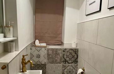 Elster 1, EG, Neues Apartment in Gera, 4 Schlafzimmer, 2 WCs und Bad sowie Terrasse - Photo 9