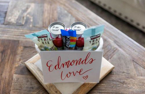 Downtown location Near the Beach Dog Friendly - Photo 20