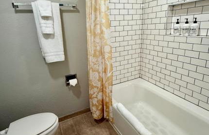 Cozy Aksarben Living-close to I-80 & WFH desk - Foto 7