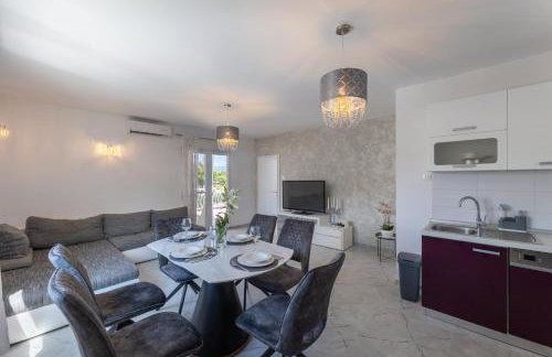 Treno, Luxurious Apartment with Jacuzzi and Sea-View - Foto 27