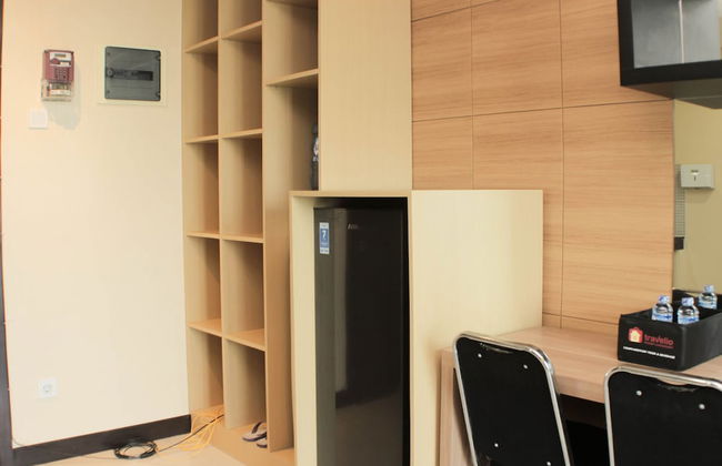 Comfort 1Br At Sky Terrace Apartment - Foto 9