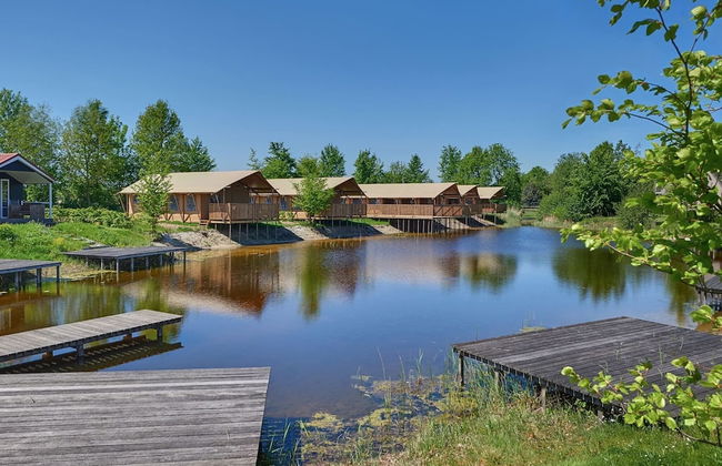 Lovely Tent with Kitchen & Bathroom Located near Pond - Photo 25