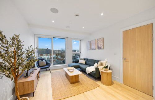 Modern & Cozy 2-Bedroom Apartment plus Parking, Gym, Cinema, Games Room, Workspace - Photo 39