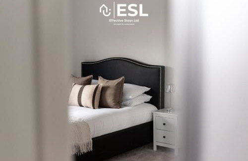 Large Modern 4 Bedroom House in Uttoxeter, Near Alton Towers, Great for Families - Foto 6