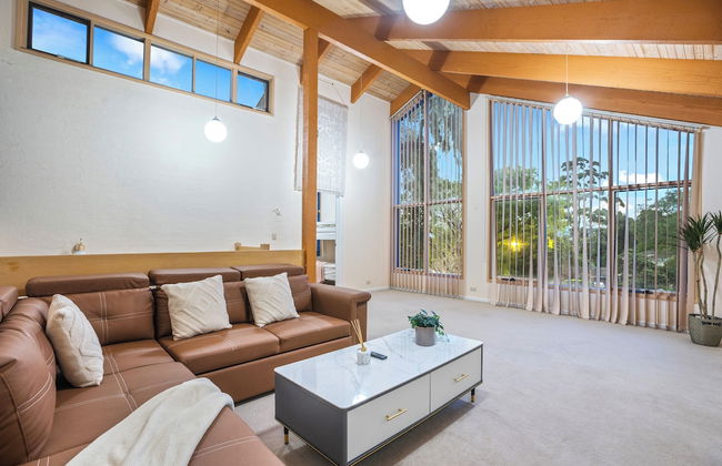 Stylish Retreat at Wheelers Hill 5BRM - Foto 30