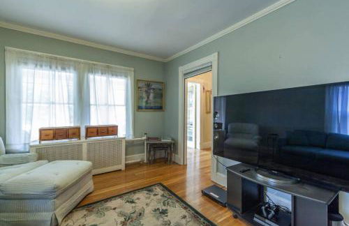 Charming Harvard Victorian - Foto 21