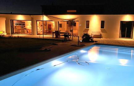 Villa contemporaine avec piscine sur 4000 m2 à Rodez 9 personnes - Photo 5