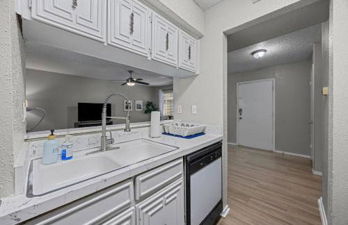 Cozy Modern Oasis near UT - Photo 25