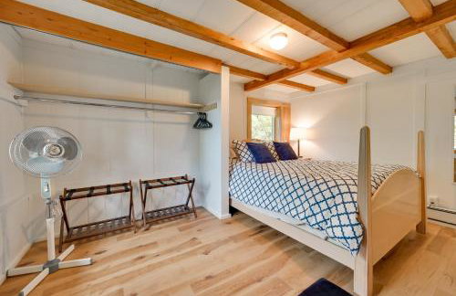 Cozy Harbor Springs Vacation Rental, 13 Mi to Town - Foto 12