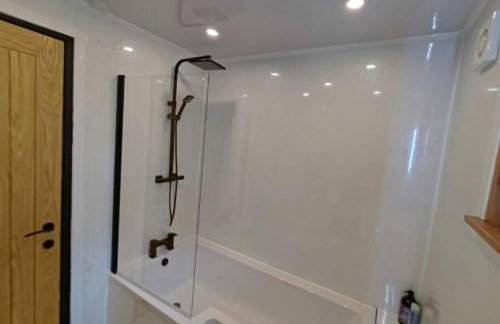 Dundee Beach Villa with Free Parking - Foto 6