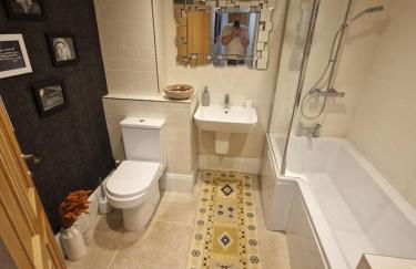 Whitchurch Clock Tower Apartment - Foto 6