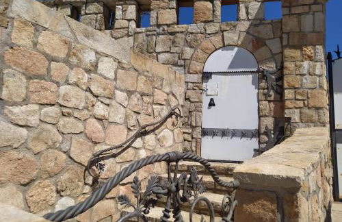 Magnífico Castillo privado, elevado en la roca - Foto 9