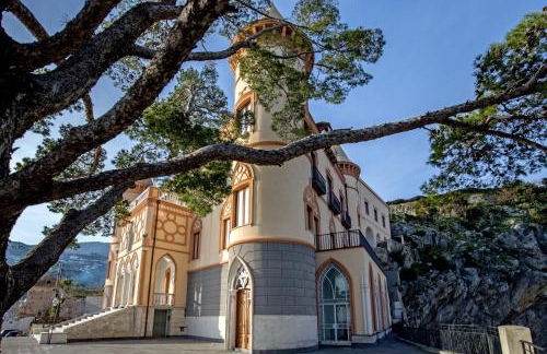 Starhost - CASTLE MEZZACAPO seaview terrace, garden and parking - Foto 5