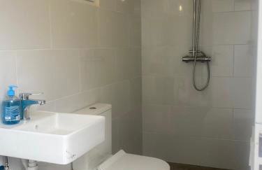 Charming New Beachside House up to 8 Beds! - Foto 18