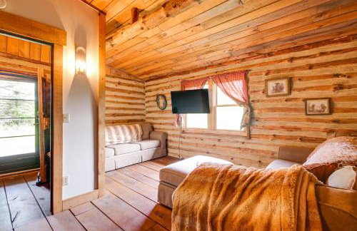 1800s Romantic Cabin! Fireplace and 3 Jacuzzi Tubs - Foto 10