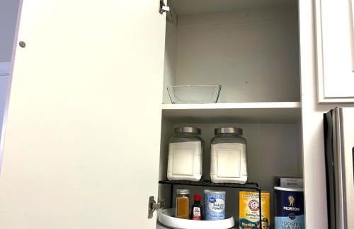 3 BR w/ King Bed, Standing Desk, Ping Pong, Arcade - Foto 35