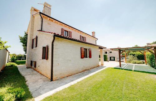 Villa Alma mit privatem Saltwater Pool - Photo 10